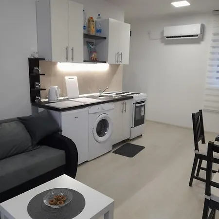 Center Lux * بلغراد