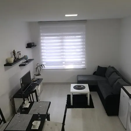 Center Lux Апартаменты *