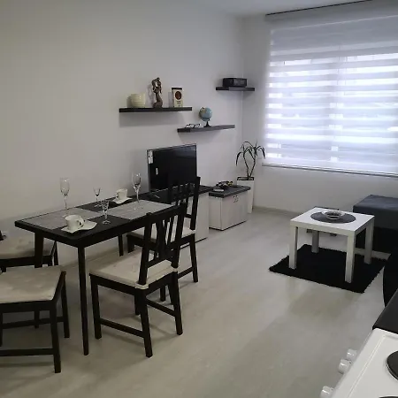 Center Lux Апартаменты *